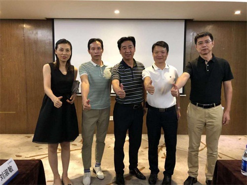 直線管理咨詢總經理出席產業升級標桿園區活動