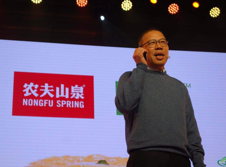 中國新首富！農(nóng)夫山泉上市，鐘睒睒身家超3600億