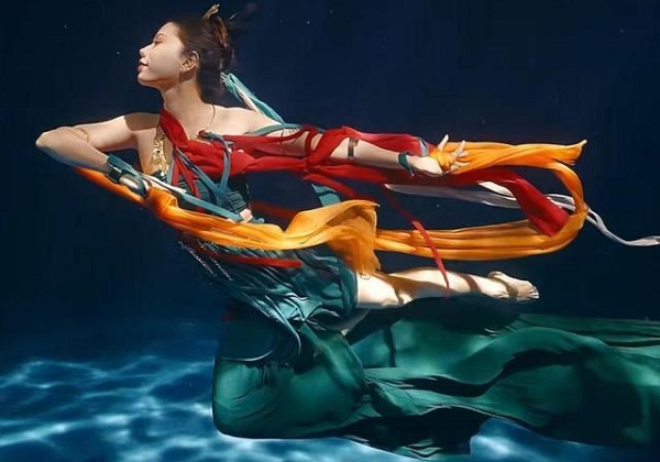 《洛神水賦》