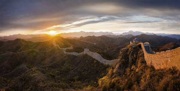 百年征程波瀾壯闊,百年奮斗成就輝煌!在建黨百年之際, 直線管理咨詢的營(yíng)銷顧問祝愿中國(guó)共產(chǎn)黨越來(lái)越好，再創(chuàng)輝煌百年！